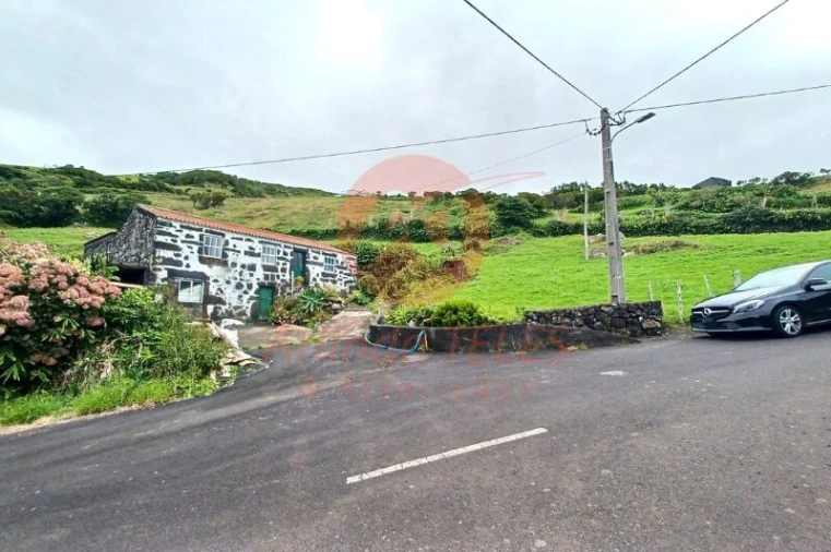 Moradia T2 para Venda em Ribeira Seca Foto 3