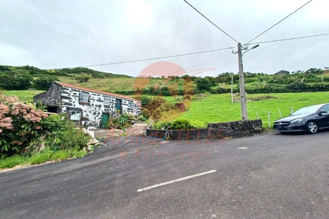 Moradia T2 para Venda em Ribeira Seca Foto 3