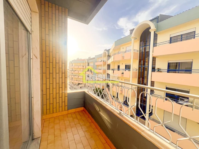 Apartamento T2 para Venda em Buarcos Foto 5