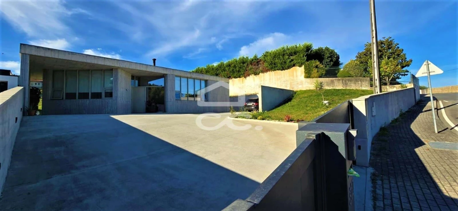 Moradia T3 para Venda em Selho (São Cristovão) Foto 1