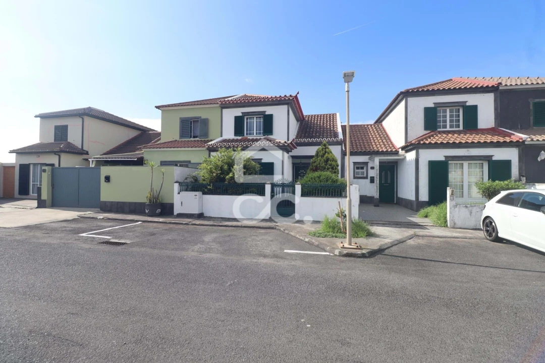 Moradia T3 para Venda em Ribeira Grande (Matriz) Foto 8