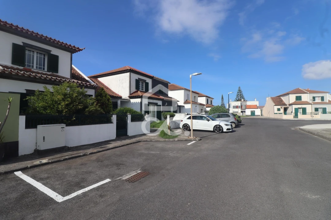 Moradia T3 para Venda em Ribeira Grande (Matriz) Foto 9