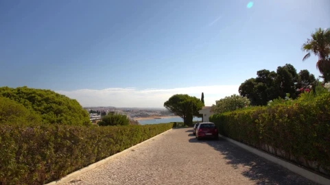 Moradia T4 para Venda em Albufeira e Olhos de Água