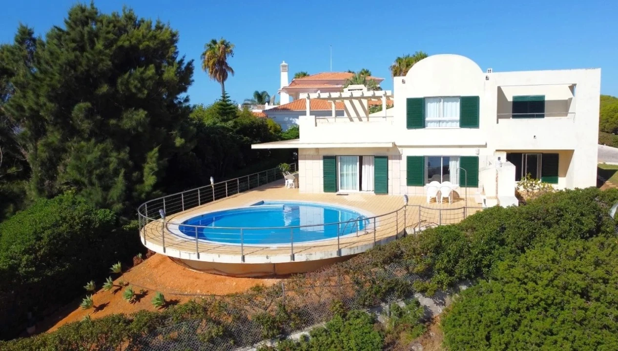 Moradia T4 para Venda em Albufeira e Olhos de Água Foto 4
