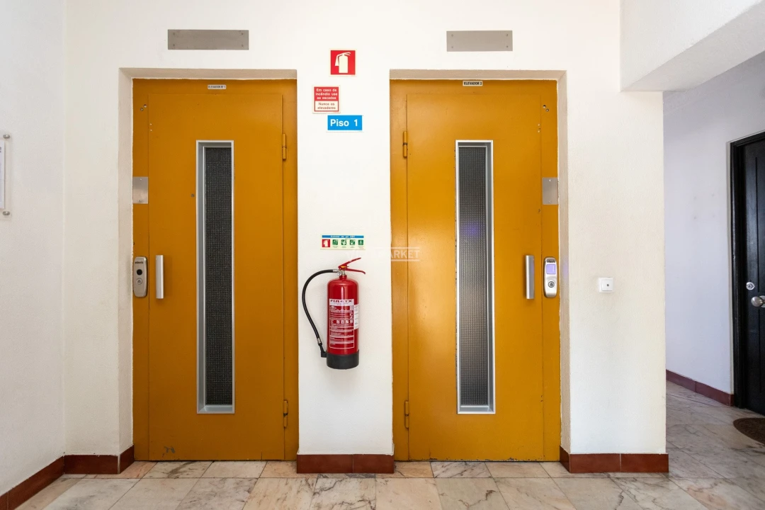 Apartamento T2 para Venda em Quarteira Foto 23
