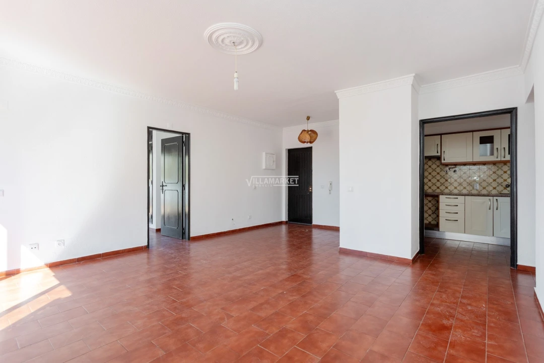 Apartamento T2 para Venda em Quarteira Foto 4