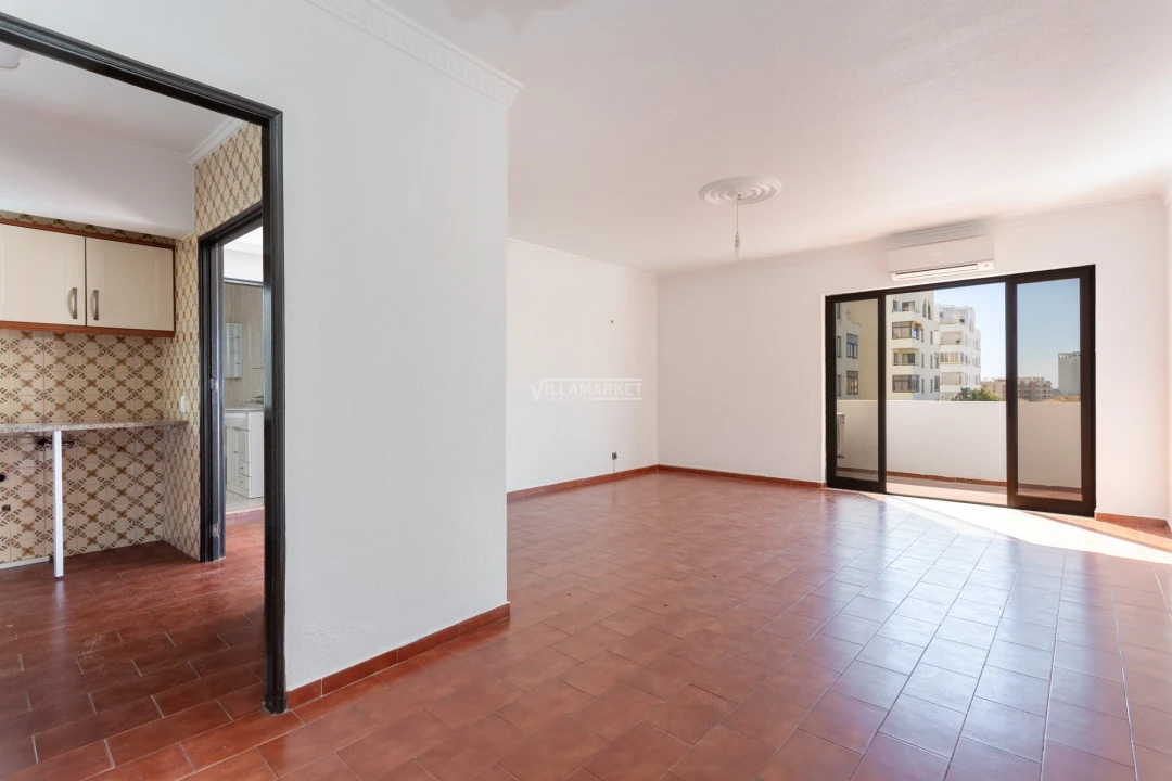 Apartamento T2 para Venda em Quarteira Foto 7