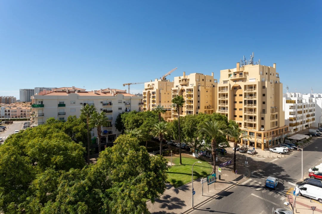 Apartamento T2 para Venda em Quarteira Foto 1