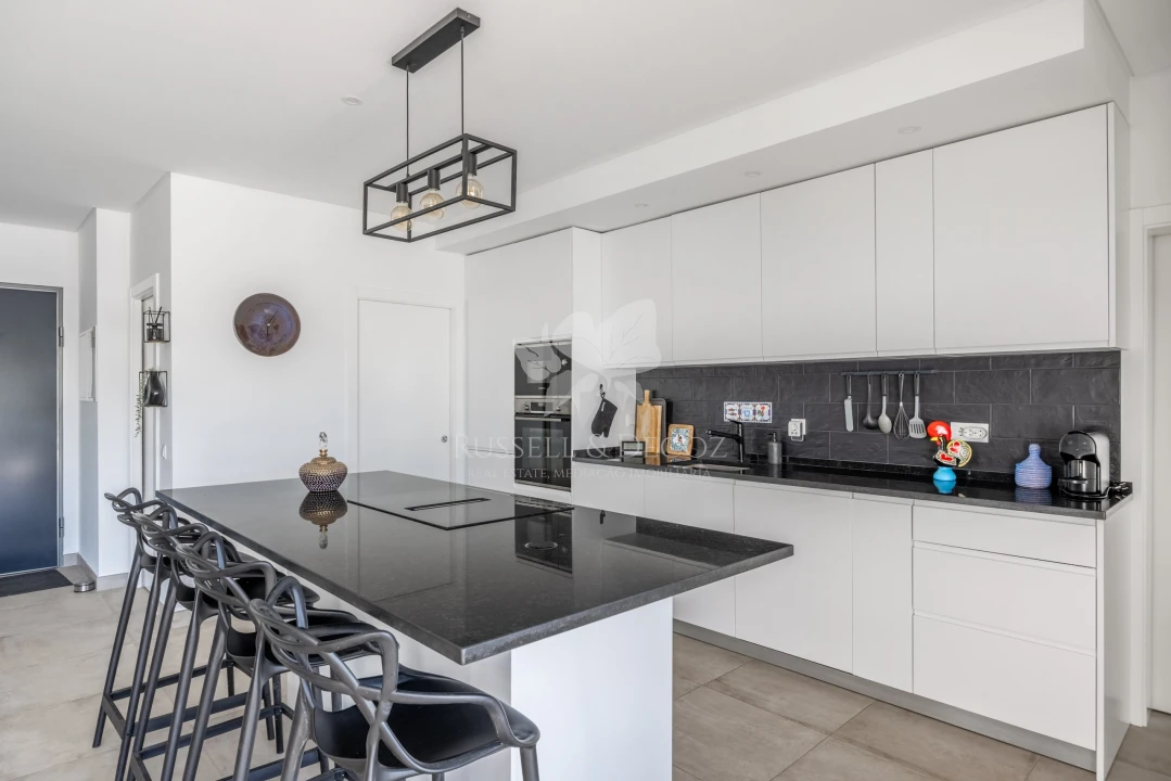 Moradia T4 para Venda em Olhão Foto 9