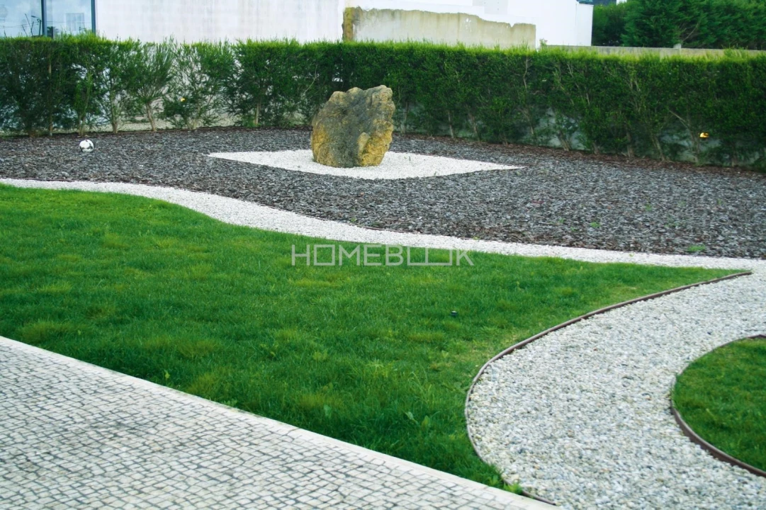 Moradia T4 para Arrendamento em Agualva e Mira-Sintra Foto 13