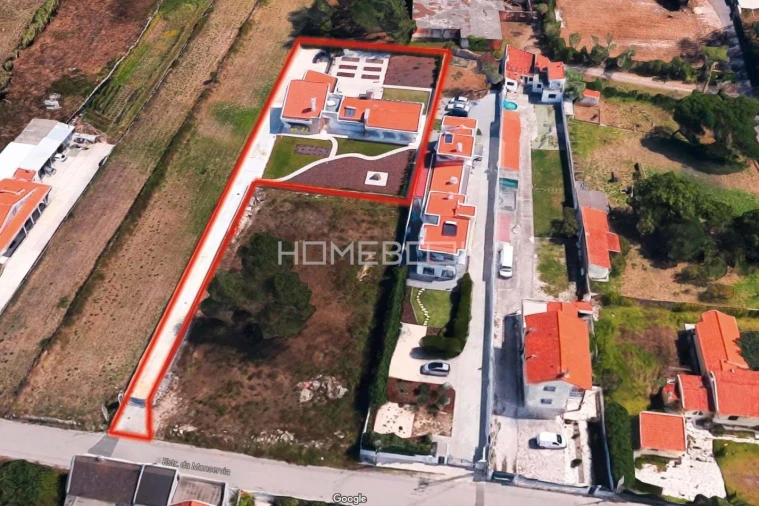 Moradia T4 para Arrendamento em Agualva e Mira-Sintra