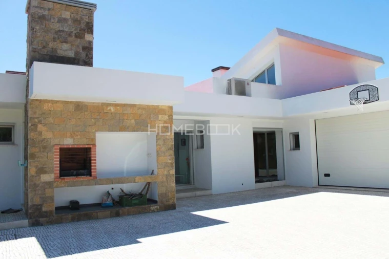 Moradia T4 para Arrendamento em Agualva e Mira-Sintra Foto 3