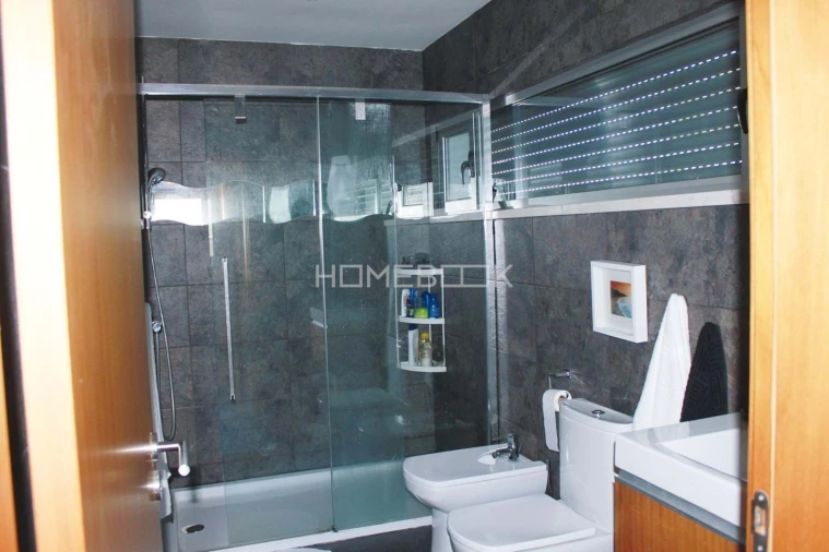 Moradia T4 para Arrendamento em Agualva e Mira-Sintra Foto 40