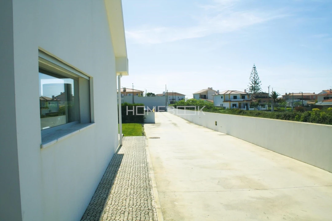 Moradia T4 para Arrendamento em Agualva e Mira-Sintra Foto 10