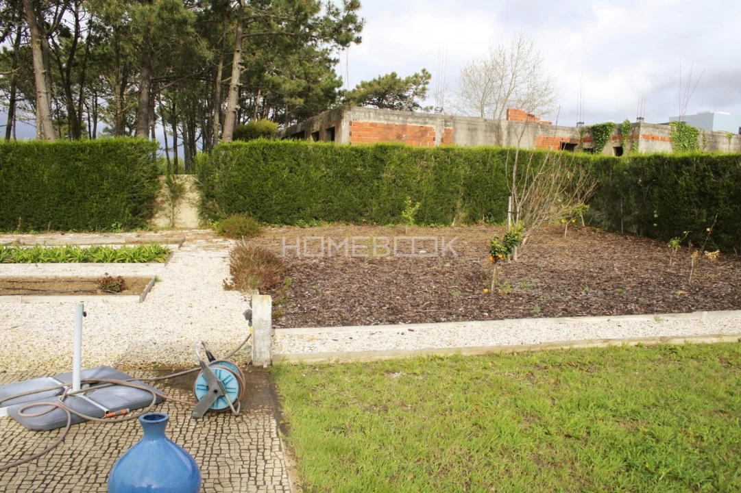 Moradia T4 para Arrendamento em Agualva e Mira-Sintra Foto 5