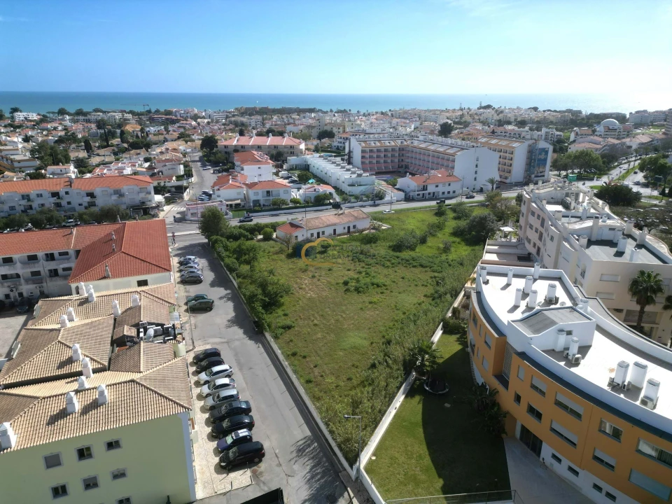 Terreno para Venda em Albufeira e Olhos de Água Foto 2