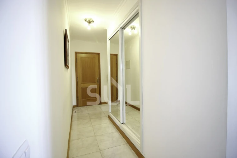 Apartamento T1 para Venda em Portimão Foto 3