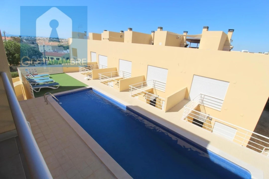 Moradia T3 para Venda em Albufeira e Olhos de Água Foto 1
