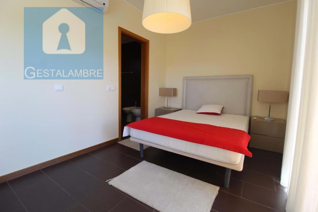 Moradia T3 para Venda em Albufeira e Olhos de Água Foto 9