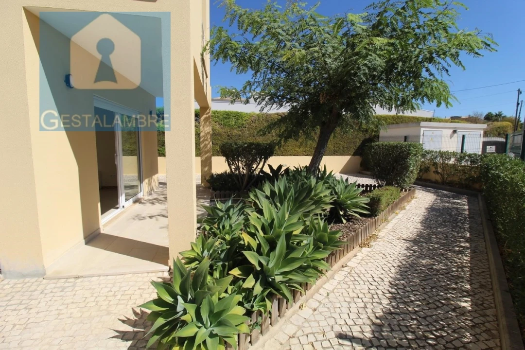 Moradia T3 para Venda em Albufeira e Olhos de Água Foto 18