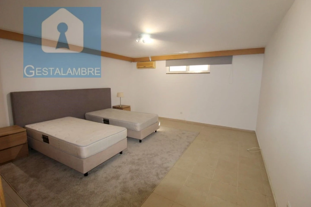 Moradia T3 para Venda em Albufeira e Olhos de Água Foto 39