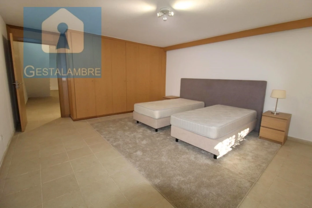 Moradia T3 para Venda em Albufeira e Olhos de Água Foto 40