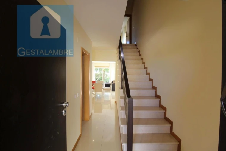 Moradia T3 para Venda em Albufeira e Olhos de Água Foto 14