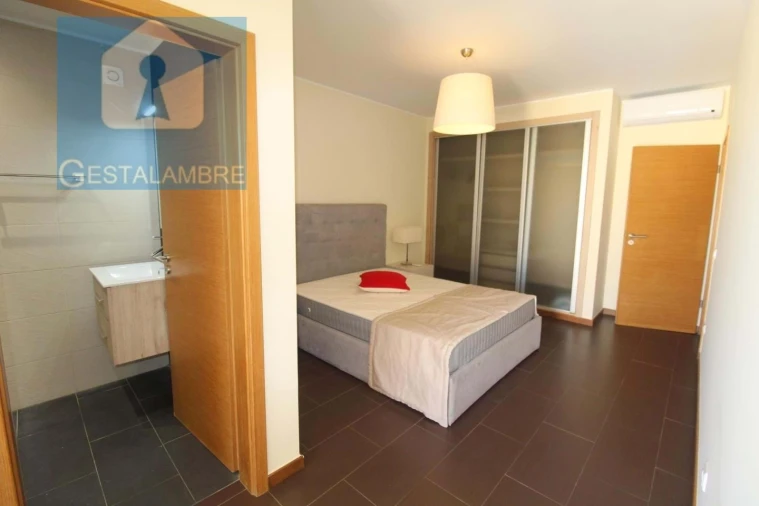 Moradia T3 para Venda em Albufeira e Olhos de Água Foto 23