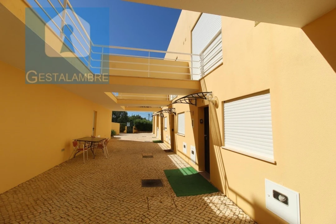 Moradia T2 para Venda em Albufeira e Olhos de Água Foto 8