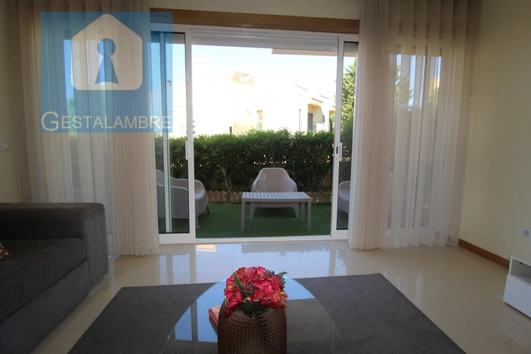 Moradia T2 para Venda em Albufeira e Olhos de Água Foto 11