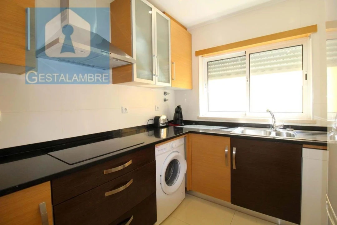 Moradia T2 para Venda em Albufeira e Olhos de Água Foto 3