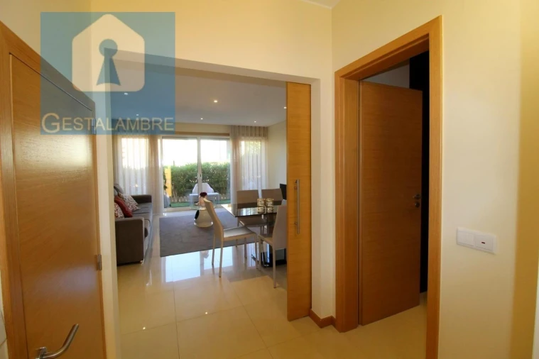 Moradia T2 para Venda em Albufeira e Olhos de Água Foto 9