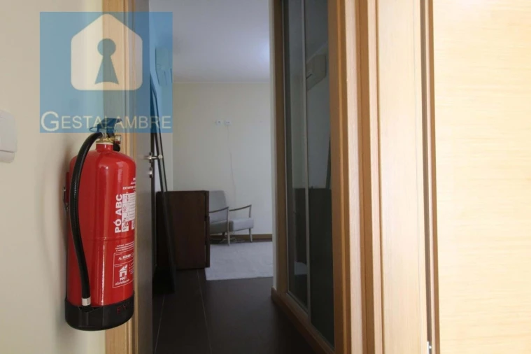 Moradia T2 para Venda em Albufeira e Olhos de Água Foto 16