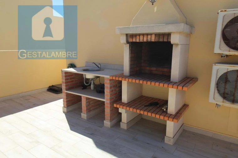 Moradia T2 para Venda em Albufeira e Olhos de Água Foto 28