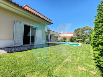 Moradia T4 para Venda em Alcabideche