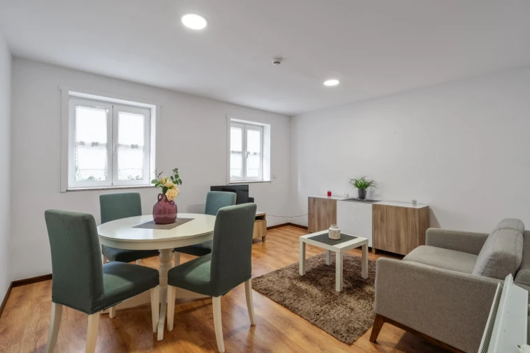 Apartamento T2 para Arrendamento férias em Braga (Maximinos, Sé e Cividade) Foto 2