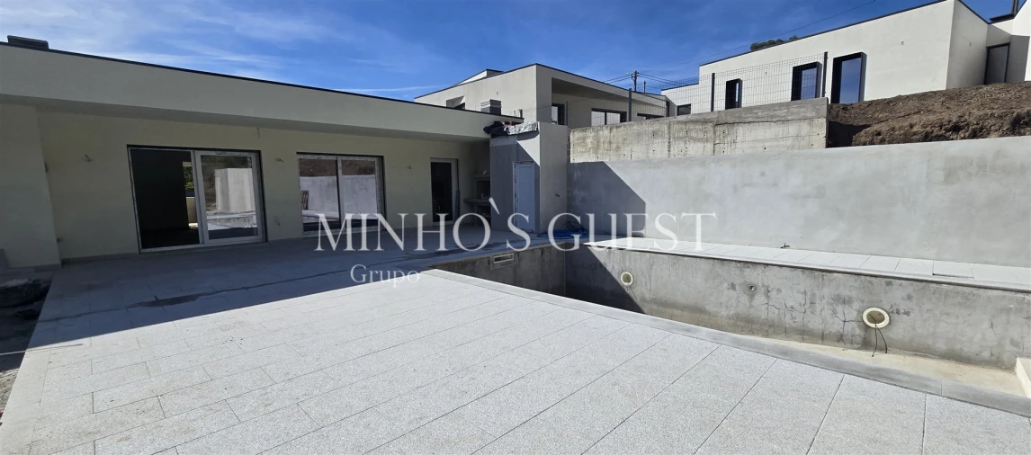 Moradia T3 para Venda em Espinho Foto 24