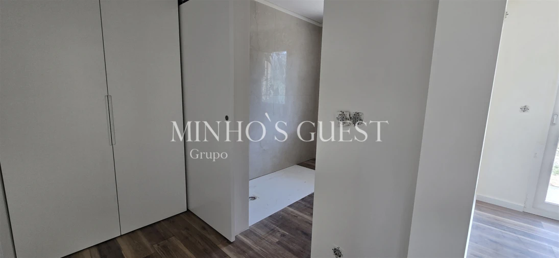 Moradia T3 para Venda em Espinho Foto 15