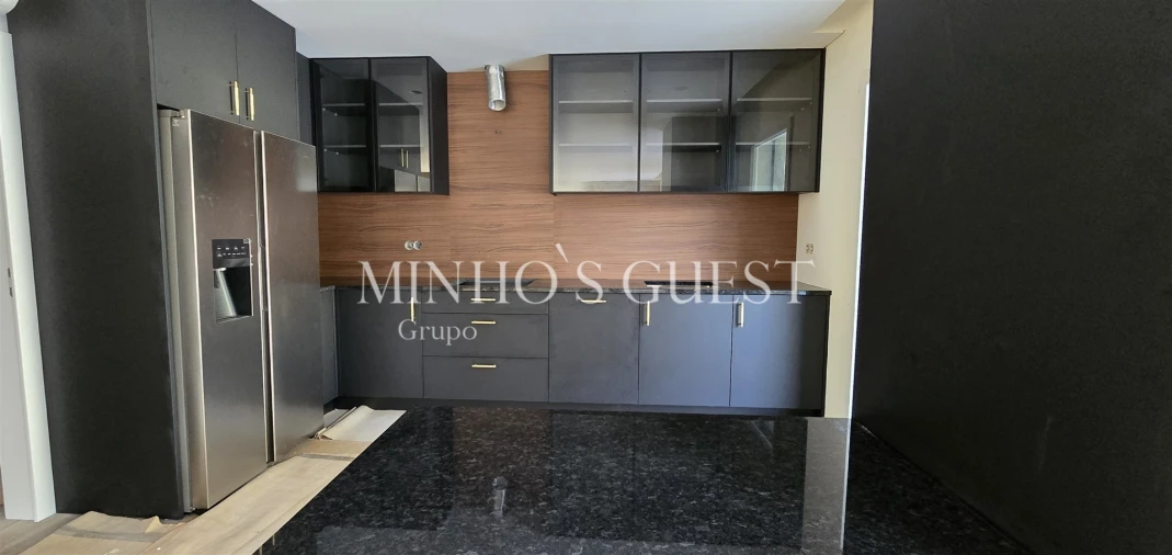 Moradia T3 para Venda em Espinho Foto 6