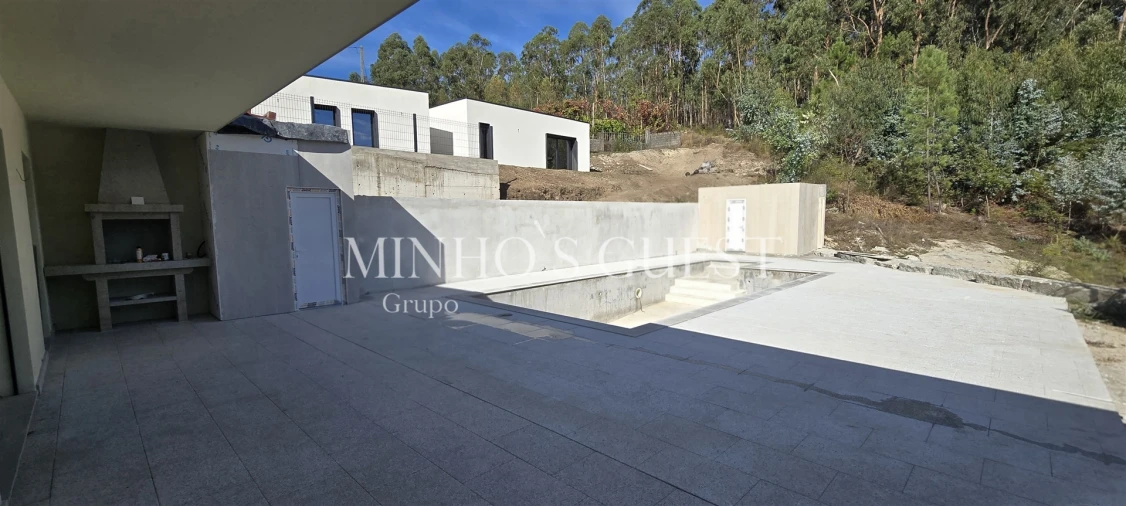 Moradia T3 para Venda em Espinho Foto 3