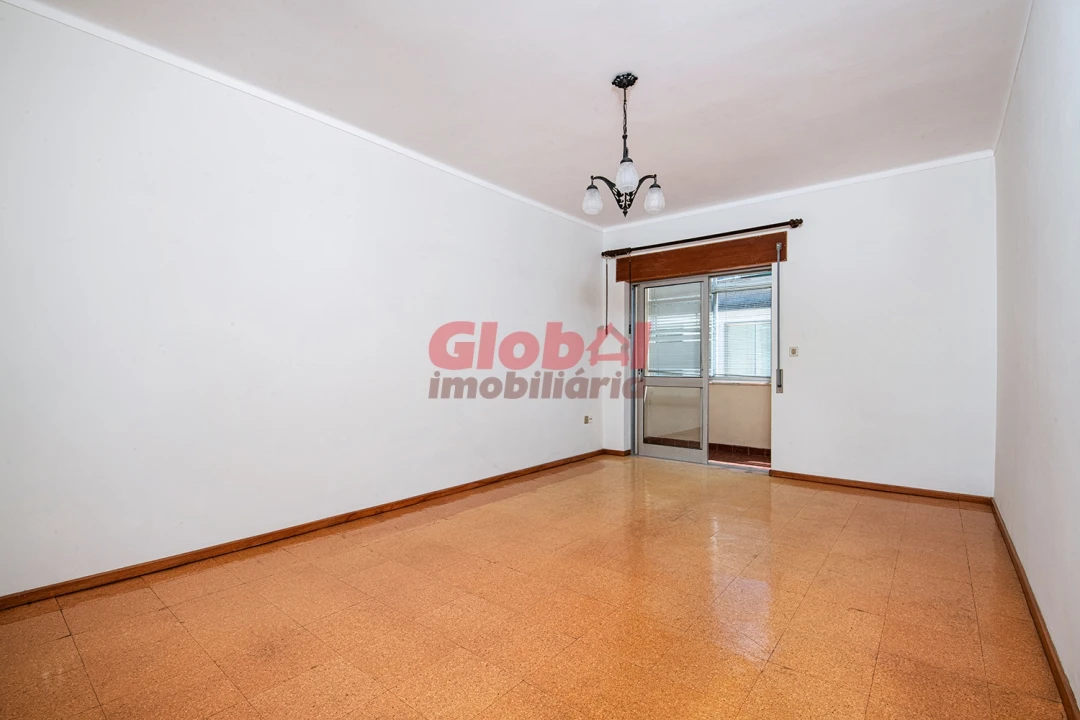 Apartamento T2 para Venda em Viseu Foto 3