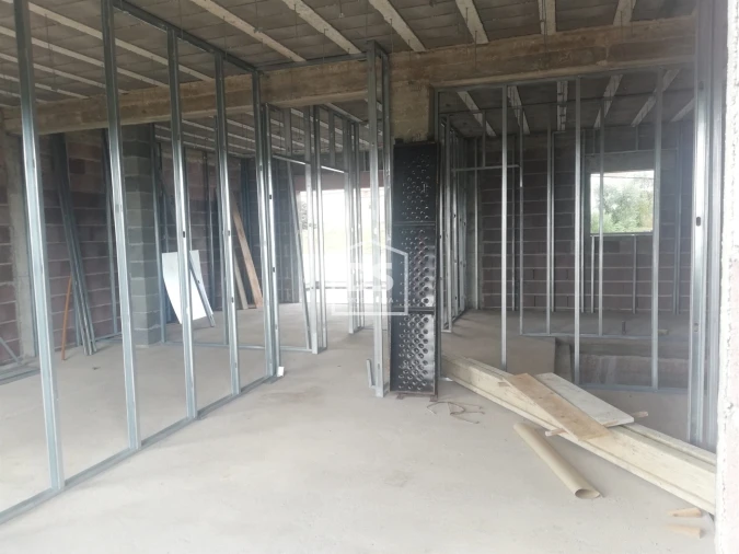 Moradia T4 para Venda em Seiça Foto 8