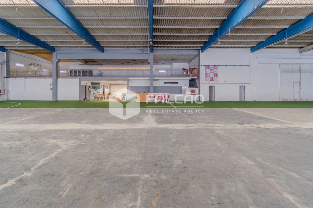 Armazém para Arrendamento em Romeira e Várzea Foto 1