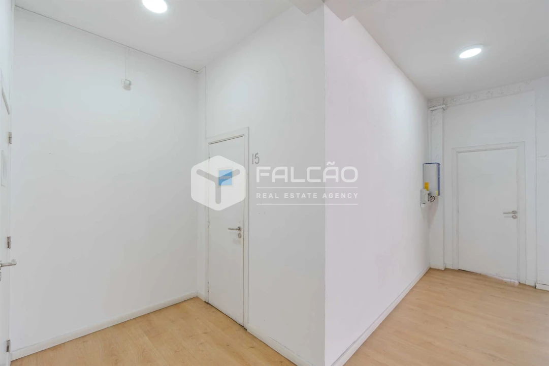 Armazém para Arrendamento em Romeira e Várzea Foto 47