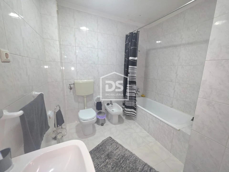 Apartamento T3 para Venda em Lamego (Almacave e Sé) Foto 14