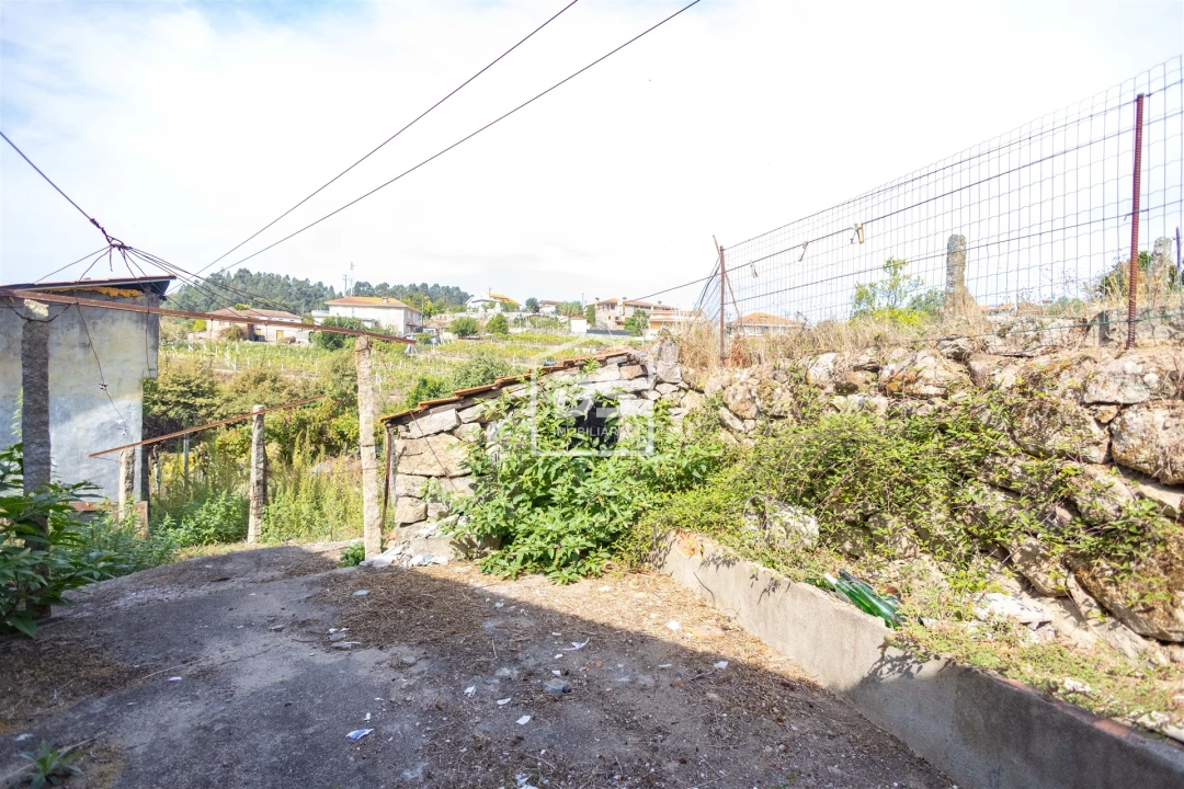 Moradia T3 para Venda em Souselo Foto 7