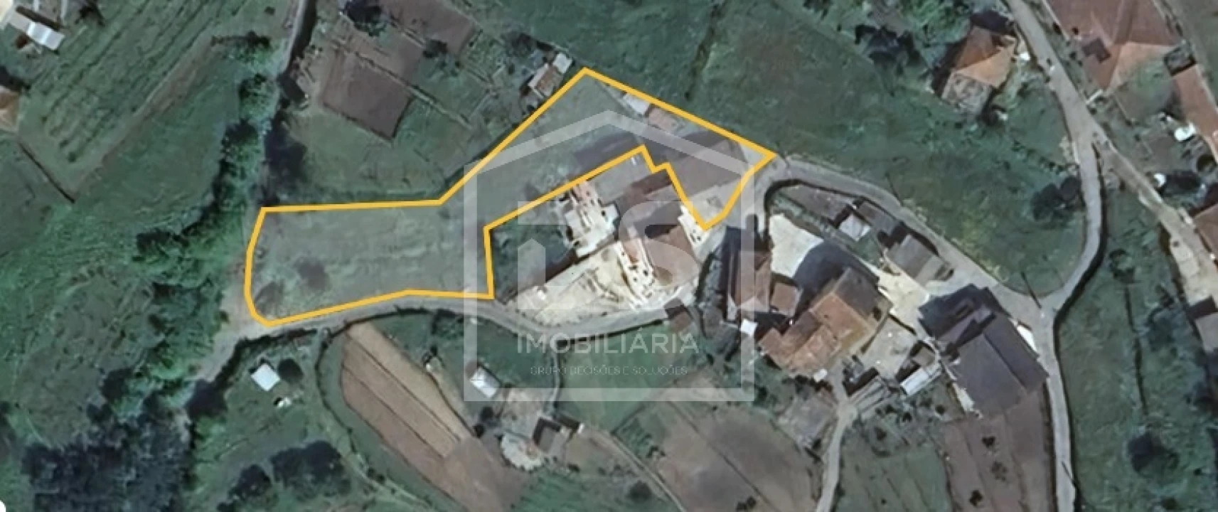 Moradia T3 para Venda em Souselo Foto 16