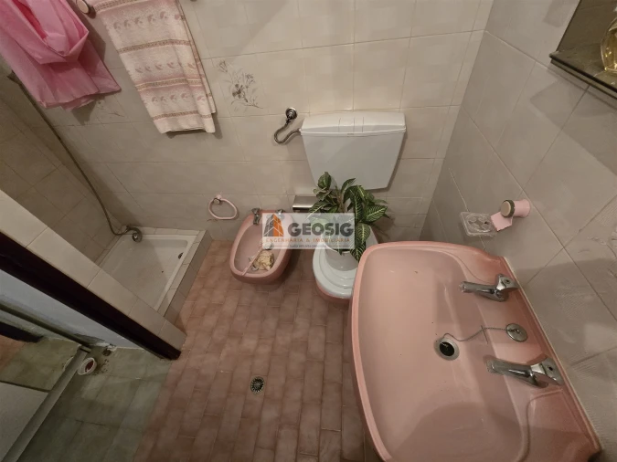 Moradia T2 para Venda em Santa Barbara de Padrões Foto 9