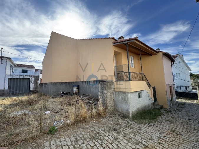 Moradia T1 para Venda em Vilar Chão Foto 3