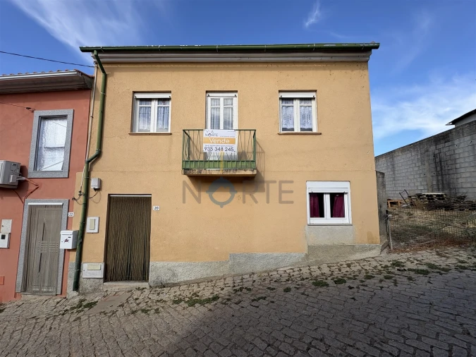 Moradia T1 para Venda em Vilar Chão Foto 1